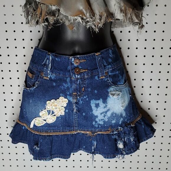 Trashed Glammed Up Grunge Lace Sequins Sugar Skull Denim Skirt, Sz 5 Custom UP - Picture 3 of 9